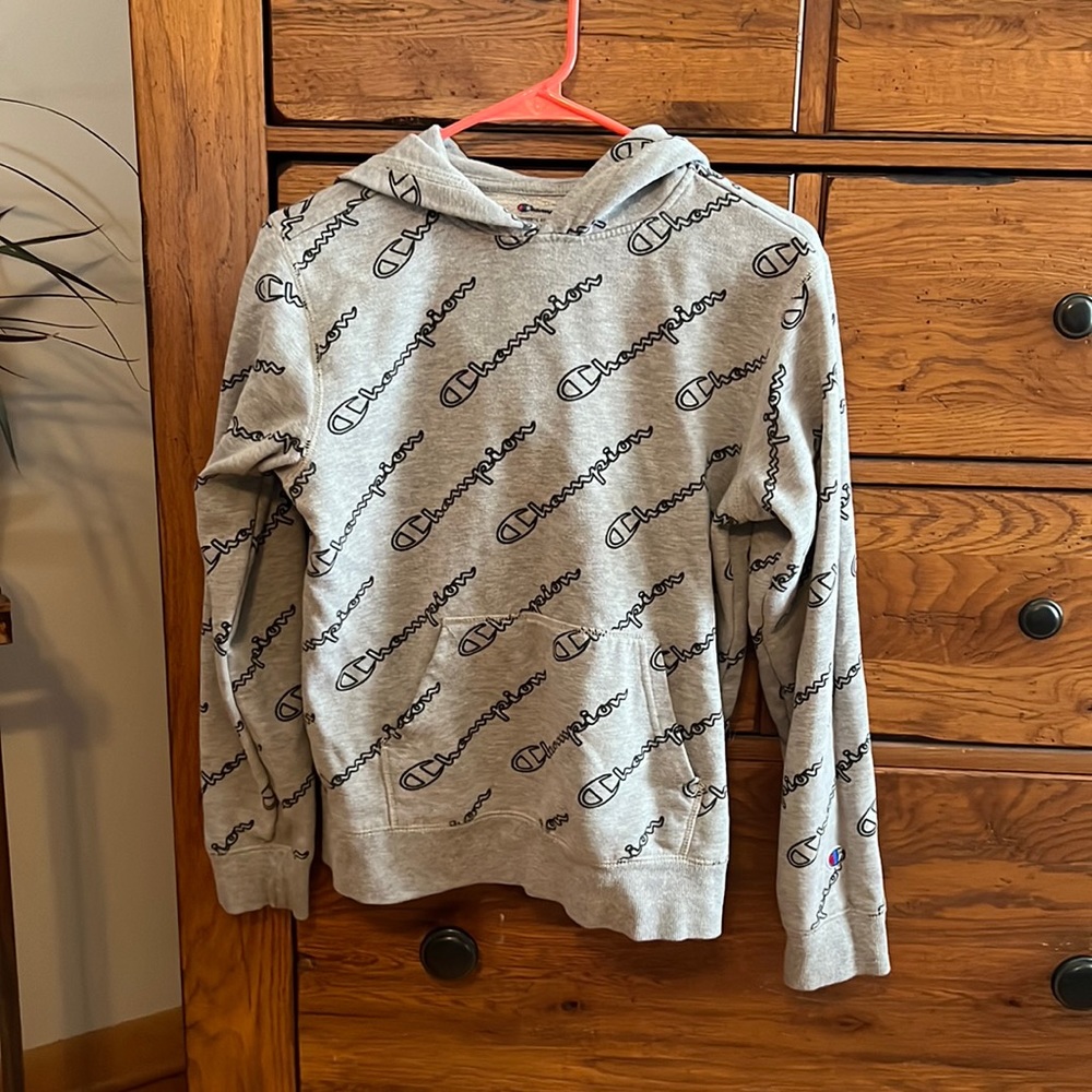 Boys champion hoody.